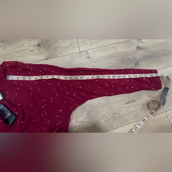 Rails Burgundy Blouse with White stars - Picture 10 of 11